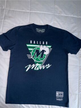Dallas Mavericks Navy Graphic Tee -Hardwood Classics - Large